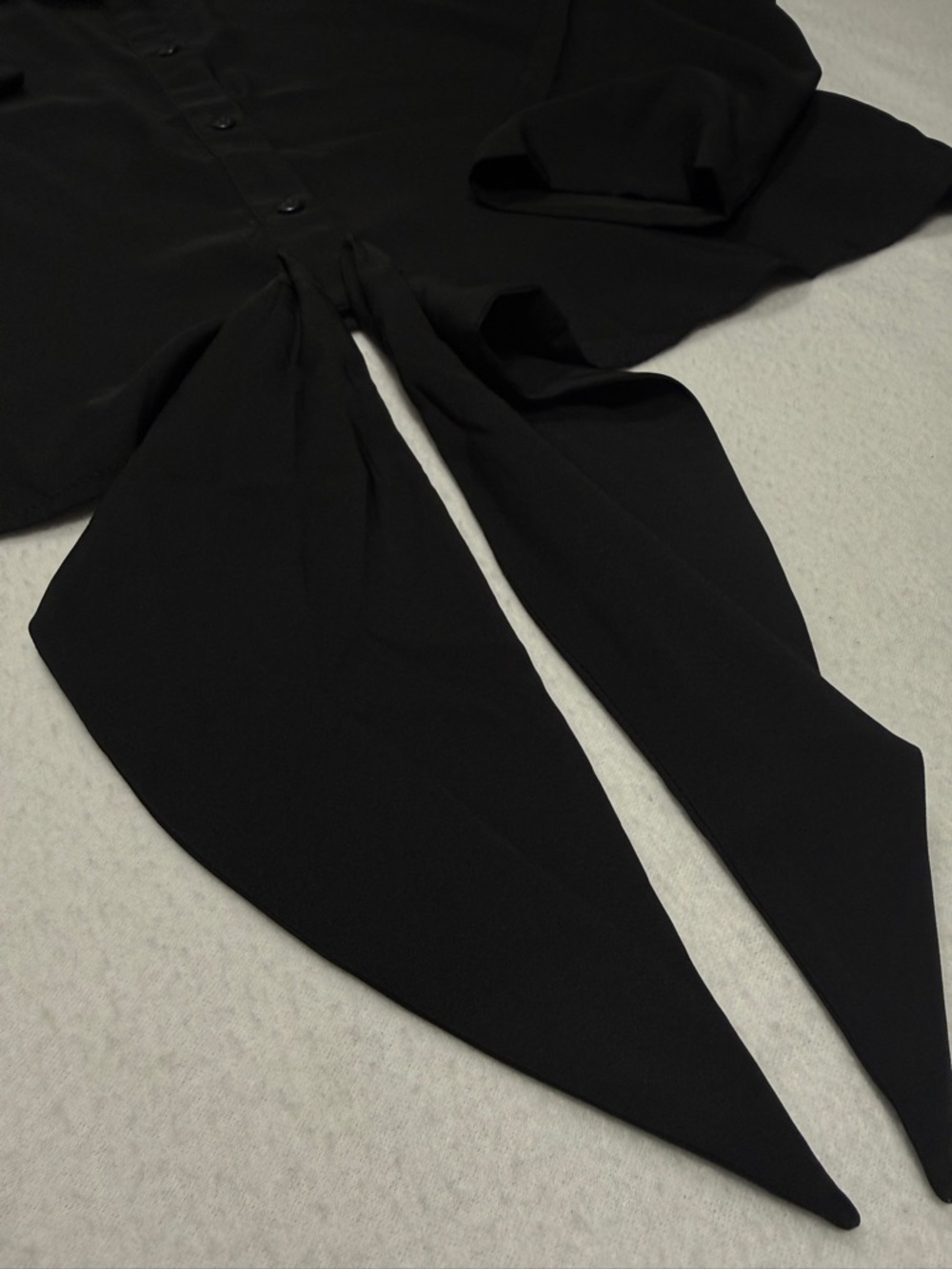 NWT Express Portofino Conscious Edit Black Button Down Tie Top Sz. L #2369 - Picture 7 of 8